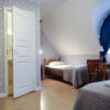 DOUBLE ROOM in hotel building - Image 4